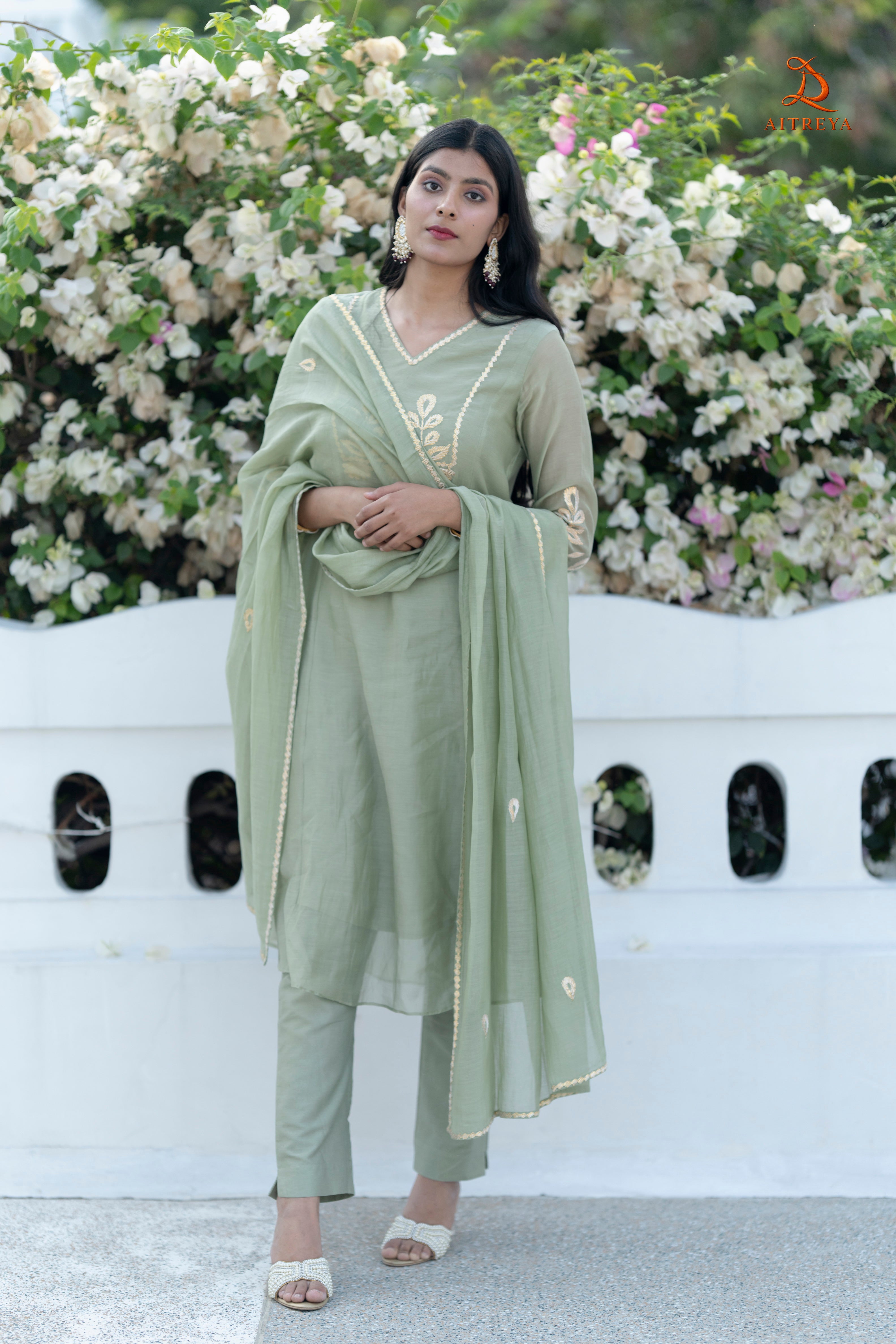 Maru Mehfil Leher Set