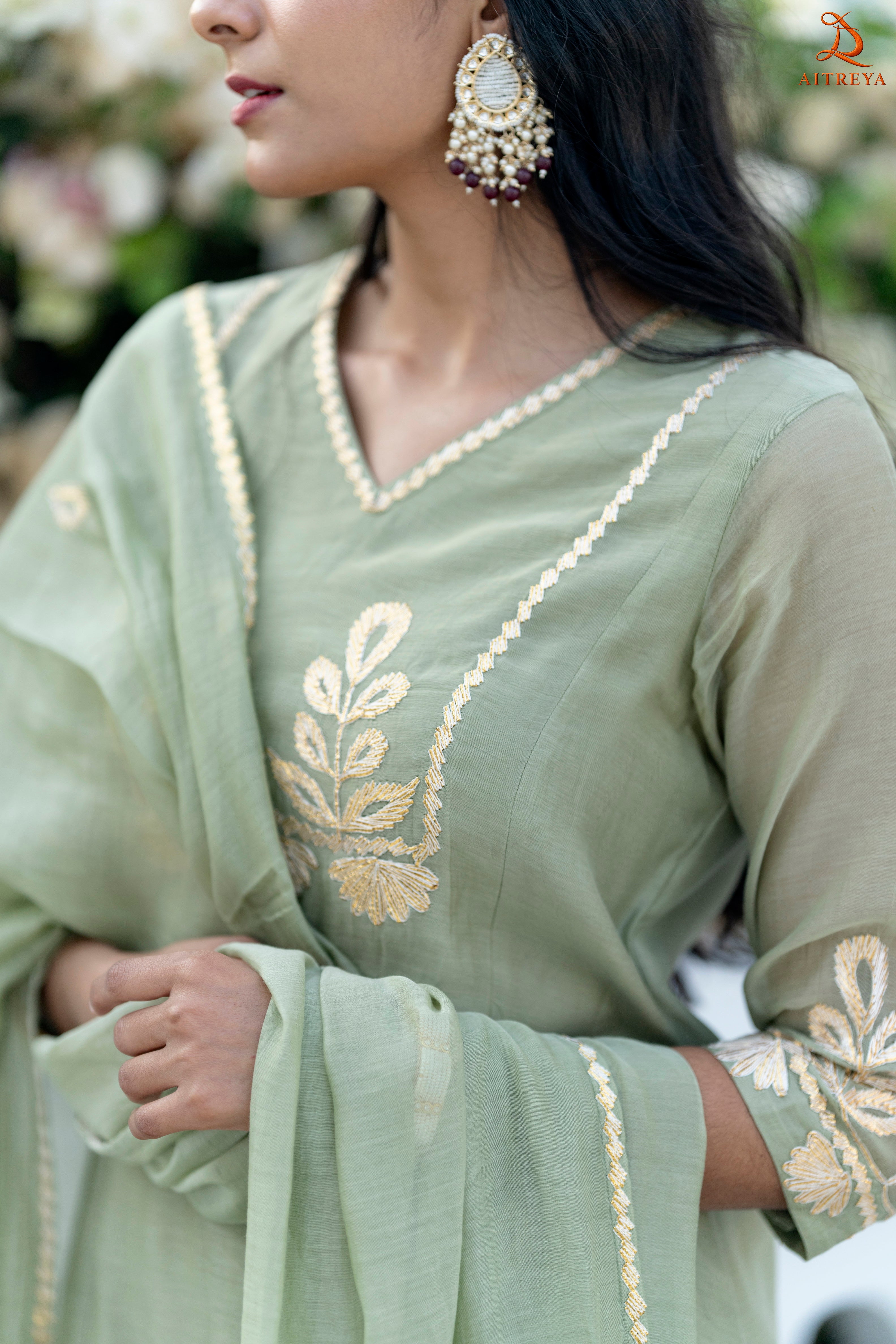 Maru Mehfil Leher Set